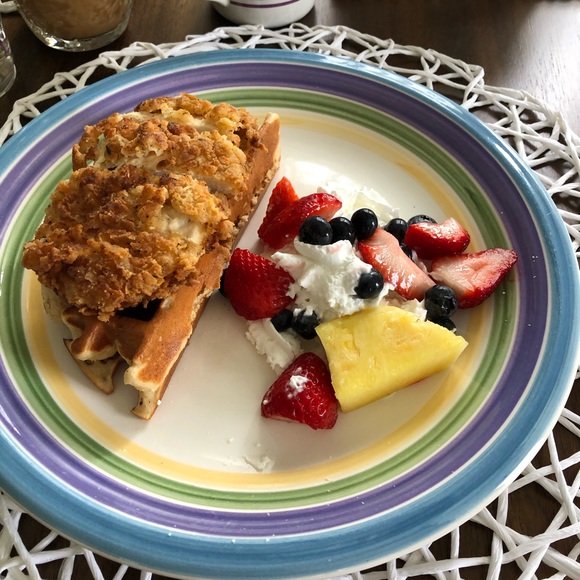 Meet your Posher, Howe - Picture 1 of 1